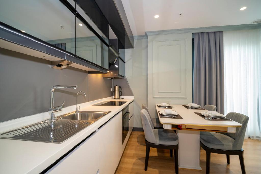Photo from Rusel Park Residence in Bahcesehir, Marmara Region, Turkey