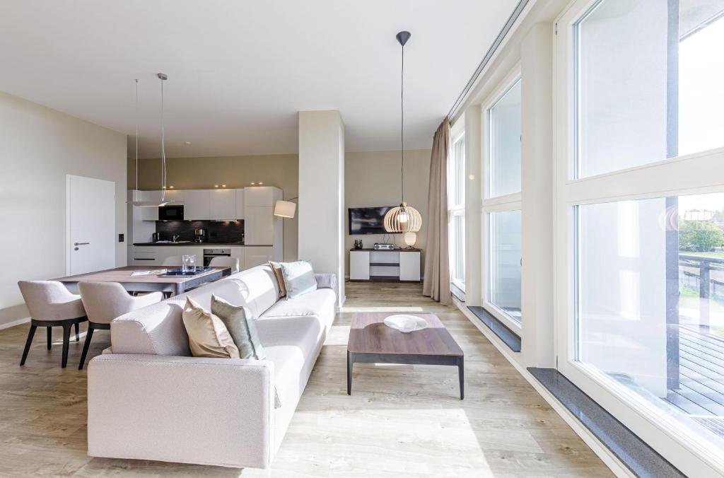 Ostseepanorama mit Balkon und Boddenblick, Wustrow (updated prices 2025)