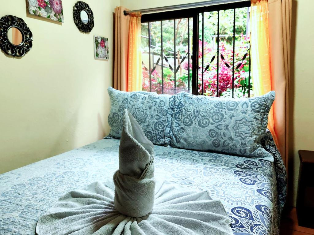 Cabinas El Pueblo B&B Monteverde - Doppelzimmer Mit Gartenblick