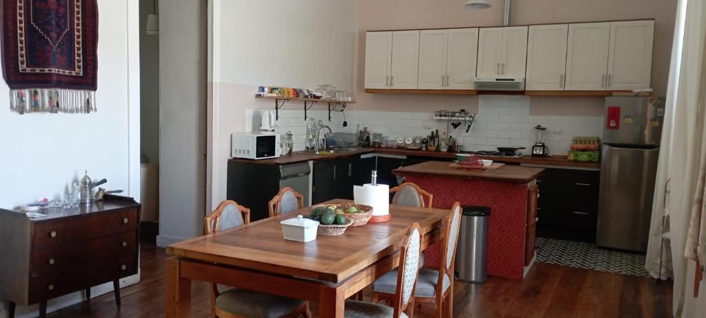 Kuchyň nebo kuchyňský kout v ubytování Bayti Hostal