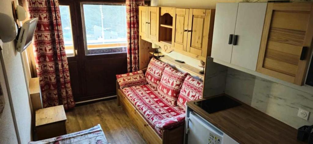 Et opholdsområde på Résidence Vanoise - VAL THORENS STUDIO 2 PERSONNES AVEC VUE DOMINANTE SUR CARON MAE-7803