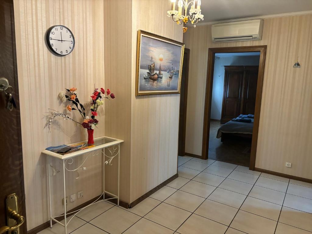 Steps from Basel and Train Spacious 120 m2 Apartment in Saint Louis with Terrace and Garden – photo 14