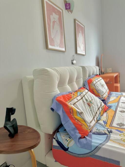 Postel nebo postele na pokoji v ubytování La maison scandinave flottante