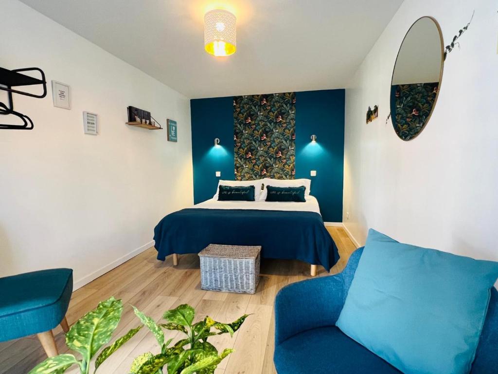 Postel nebo postele na pokoji v ubytování Les 2 caps studio beach