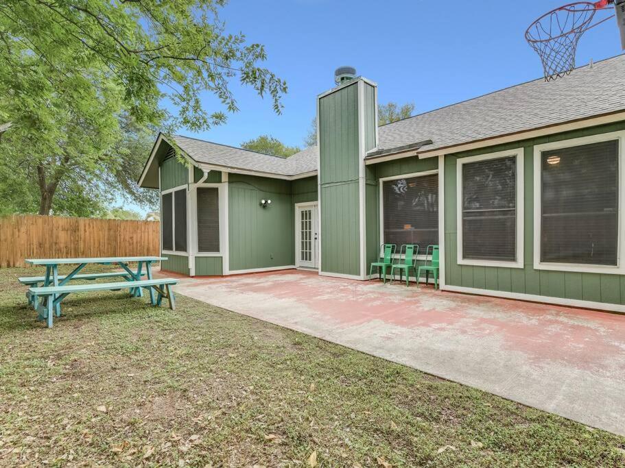 Great Home in Austin's Wells Branch Neighborhood! - Casa De Tres Dormitorios