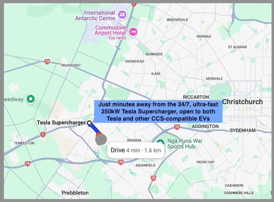 Family Home with Spa, Office and BBQ - Resim 31