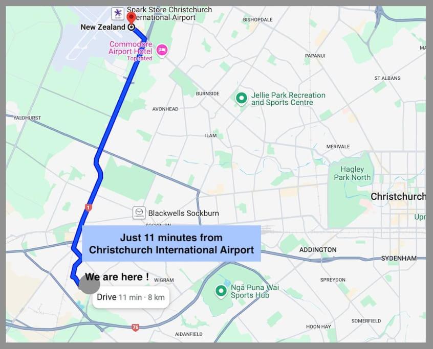 Family Home with Spa, Office and BBQ - Resim 29