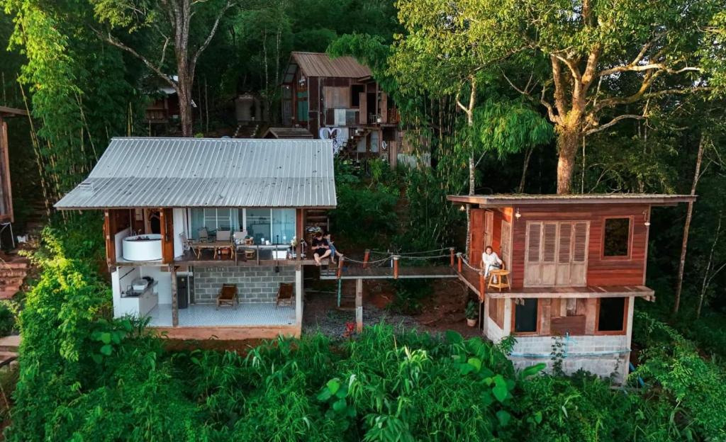 บ้านเล็กในป่าใหญ่ at น่าน Little House In the Forest at Nan - Casa De Dos Dormitorios