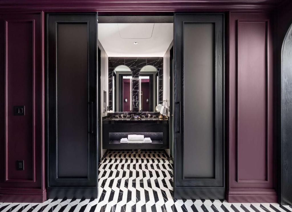 Daxton Hotel Birmingham, Curio Collection by Hilton photo
