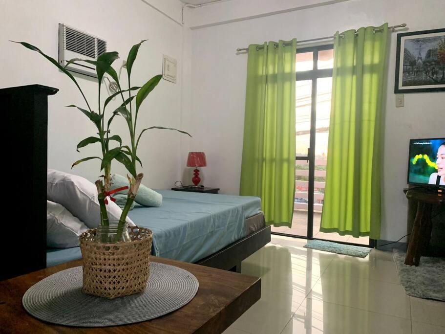 Et tv og/eller underholdning på Frangel Transient in Tagaytay