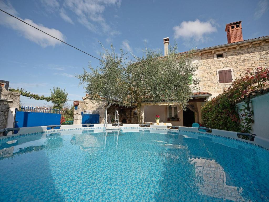 Fotografia z galérie ubytovania Traditional villa with private pool v destinácii Peresiji