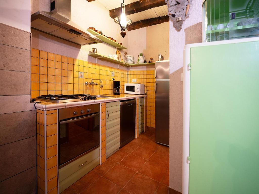Fotografia z galérie ubytovania Traditional villa with private pool v destinácii Peresiji