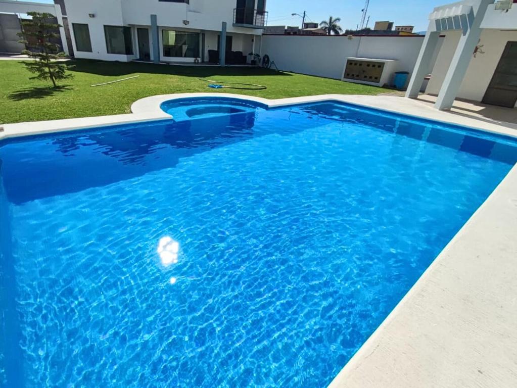 Bazén v ubytování SoL Luna nebo v jeho okolí