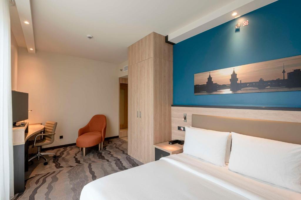 Hampton by Hilton Berlin City Centre Alexanderplatz - Habitación Con Cama Grande - Accesible