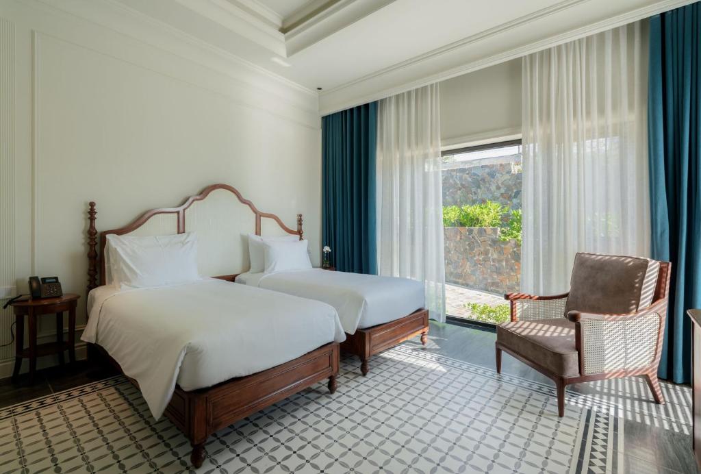 Shared Villa Room - Double or Twin Room