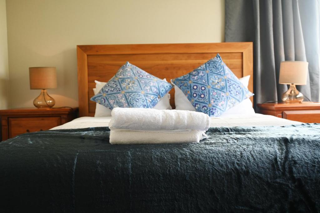 New painted 5 bdms spacious house close to the Base - Resim 22