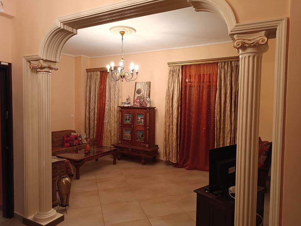 Eleni's Astrous Home