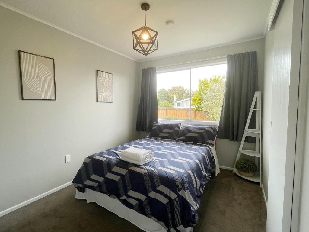 New painted 5 bdms spacious house close to the Base - Resim 27