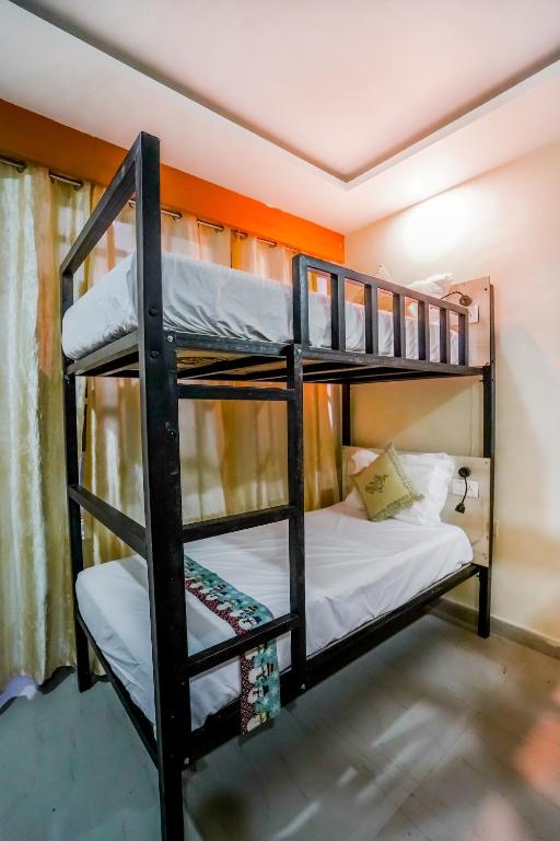 The Bunksters Mcleodganj, Dharmkot - Bed In 4-Bed Dormitory Room