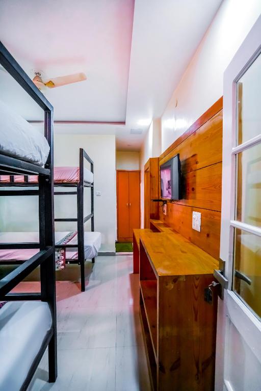 The Bunksters Mcleodganj, Dharmkot - Bed In 4-Bed Dormitory Room