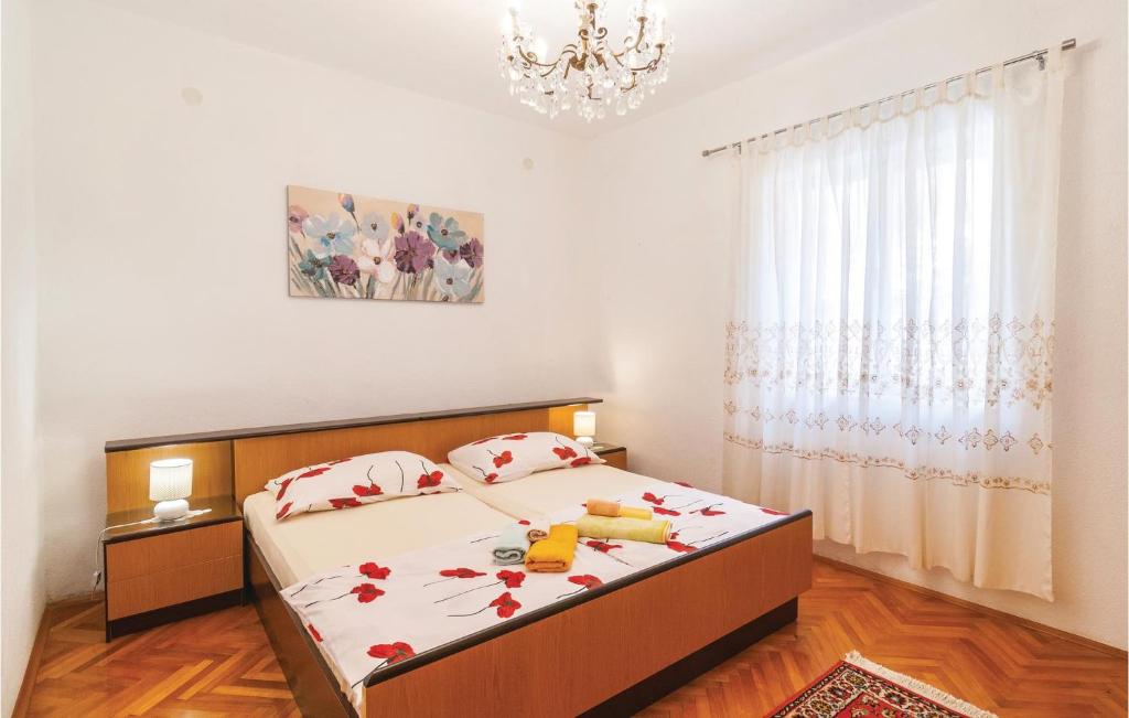 Posteľ alebo postele v izbe v ubytovaní Lovely Home In Pucisca With Jacuzzi