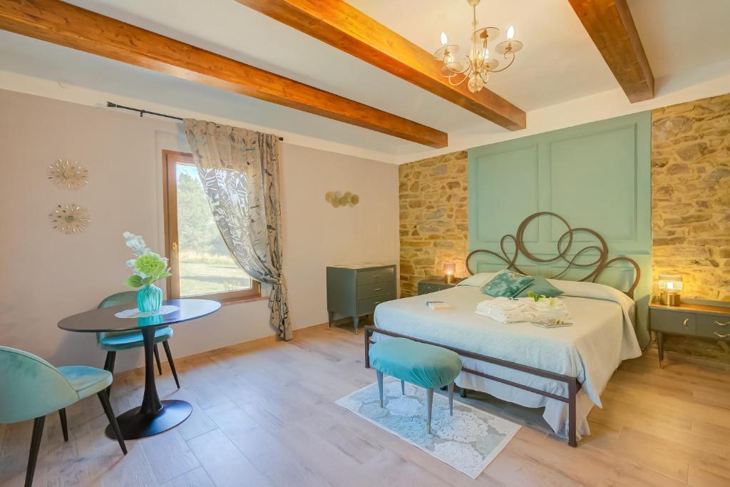 Posteľ alebo postele v izbe v ubytovaní Tuscan Home S Margherita Private Outdoor - Happy Rentals