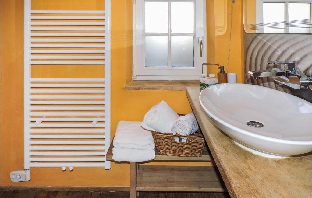 Kúpeľňa v ubytovaní Ferienhaus Mit Pool Und Sauna