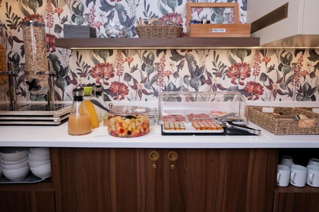 Kyriad Paris 10 - Canal Saint Martin - République - Resim 27