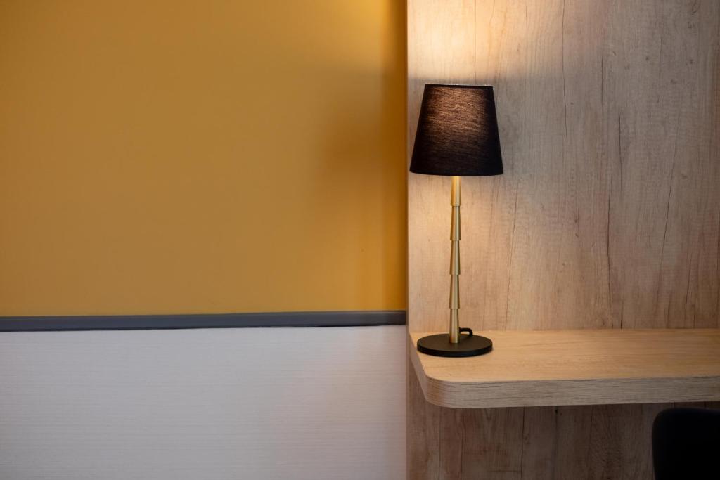 Kyriad Paris 10 - Canal Saint Martin - République - Resim 37