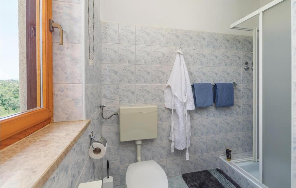 Kúpeľňa v ubytovaní 7 Bedroom Nice Home In Labin