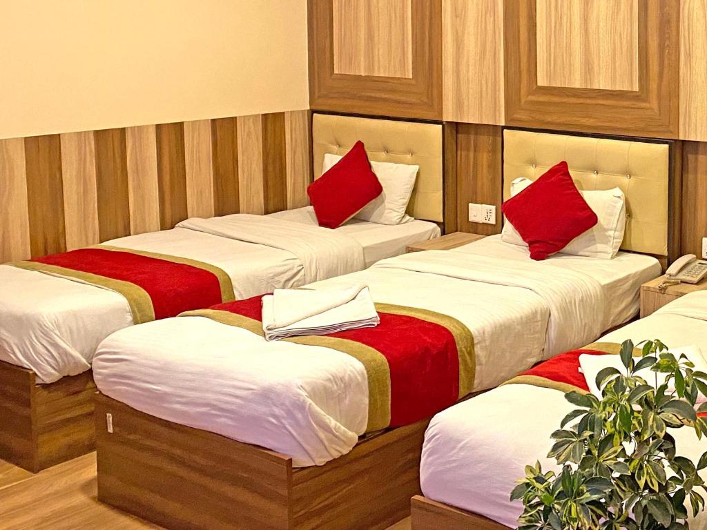 Postel nebo postele na pokoji v ubytování Hotel Airport Holiday