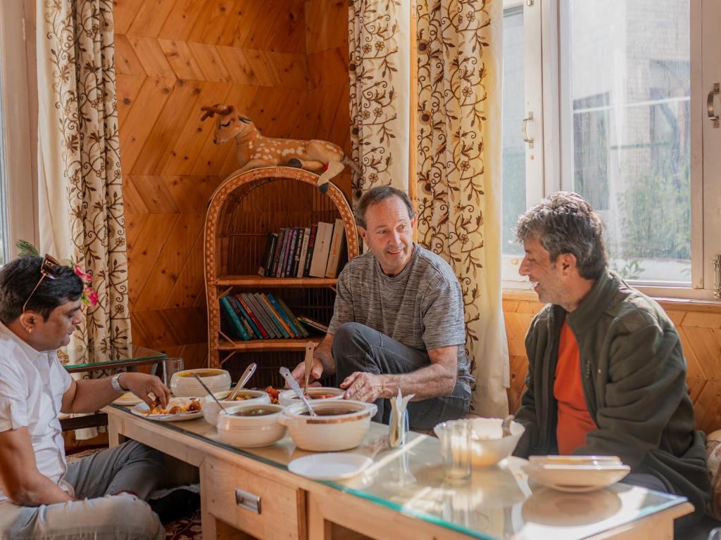 Jídlo v hostelu nebo okolí