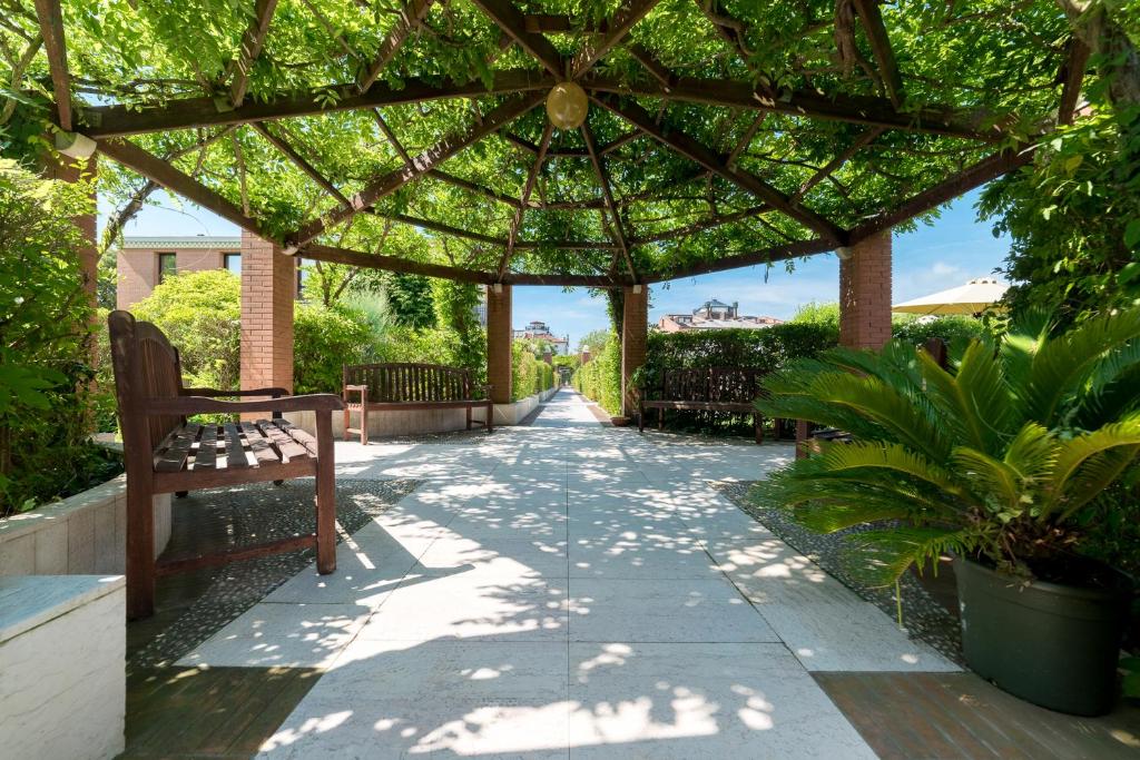 Zahrada ubytování DB Villas Le Ville del Lido Resort