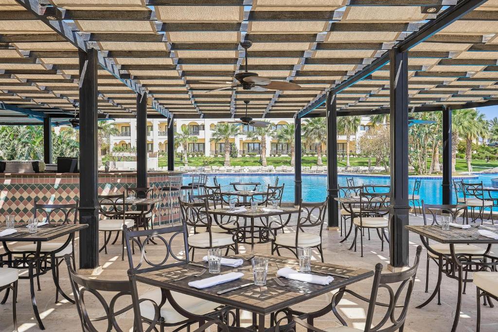 Bazén v ubytování Steigenberger Aldau Beach Hotel nebo v jeho okolí