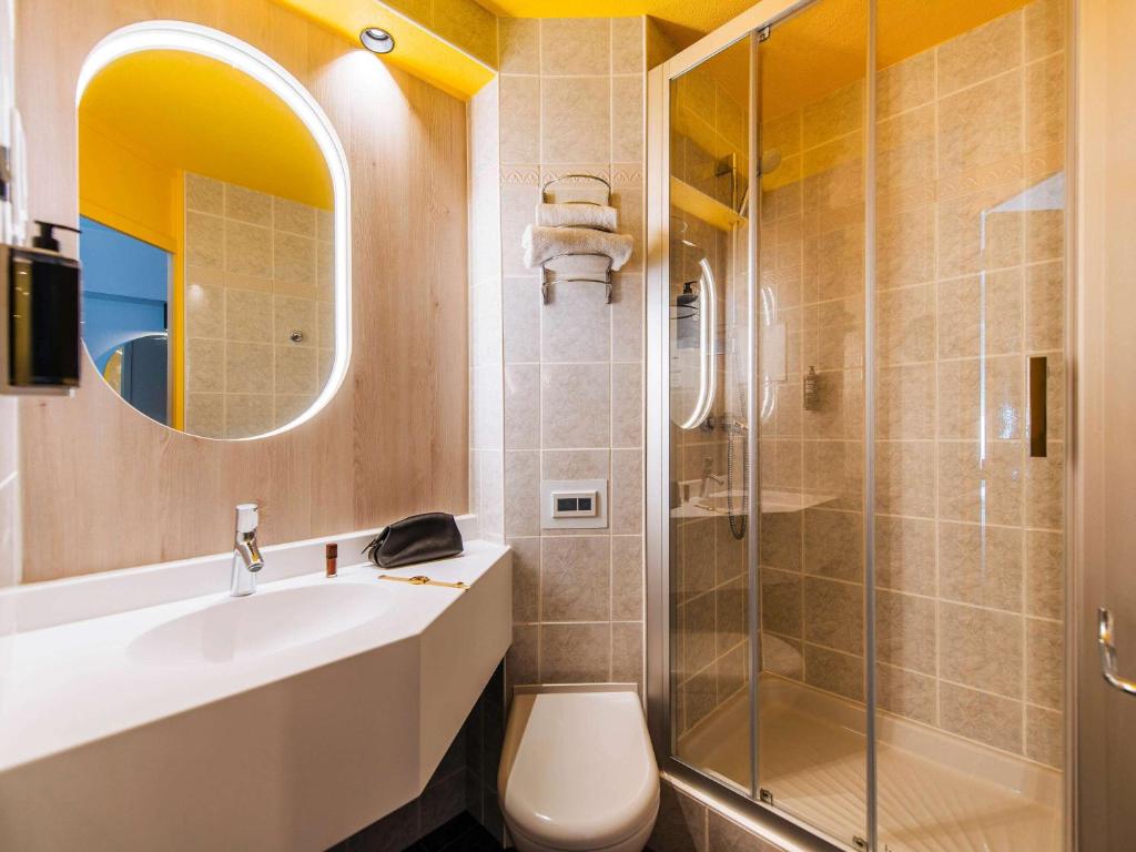Koupelna v ubytování ibis Styles Antibes