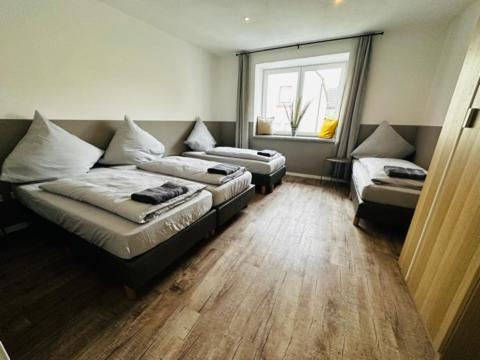 Leitmike&Sun 1 - Three-Bedroom Apartment