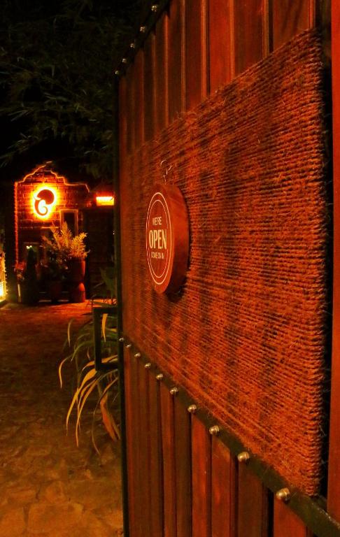 Certifikát, hodnocení, plakát nebo jiný dokument vystavený v ubytování The Elephant Next-Door