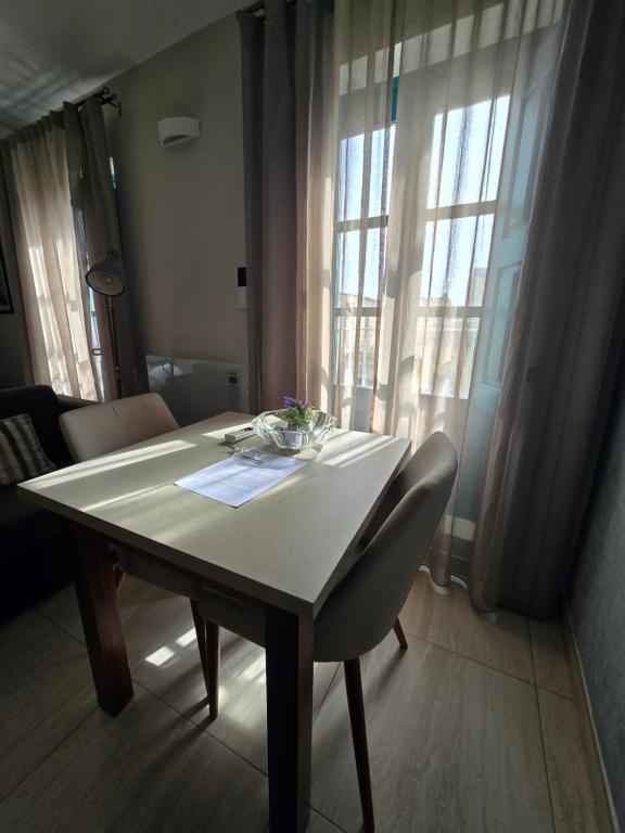 D Townhouse Boutique Suites - 19