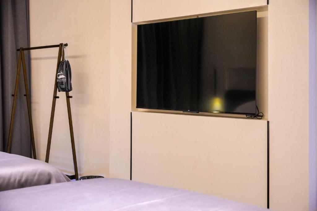 TV a/nebo společenská místnost v ubytování Shanming Boutique Homestay