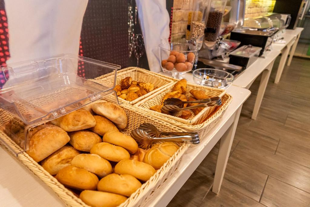 Full Moon Budapest - Resim 26