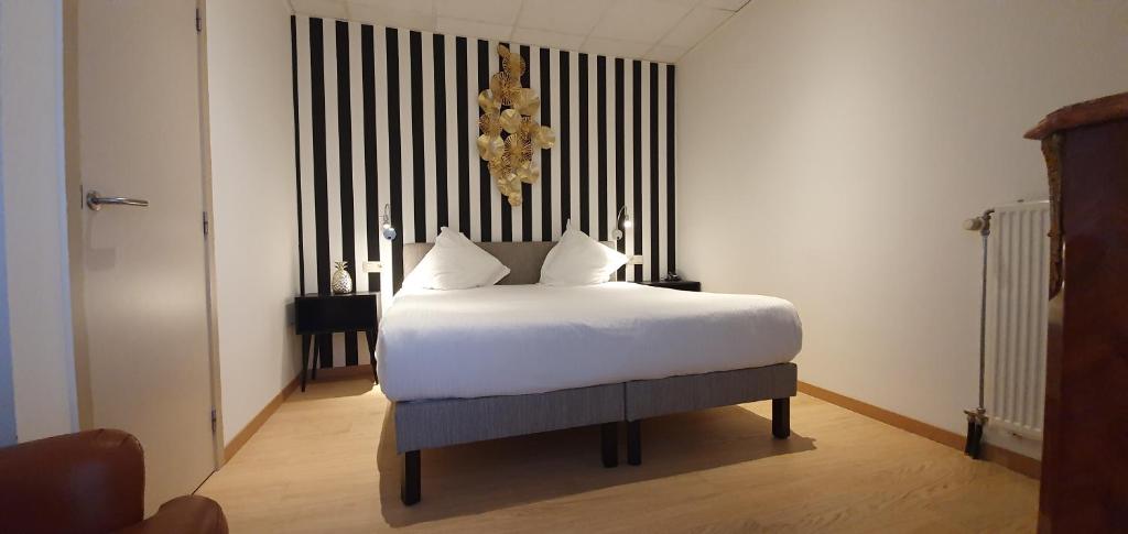 Hotel La Legende - Resim 9