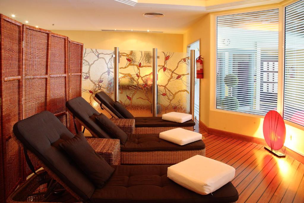 Posezení v ubytování HOTEL SPA MONTANA