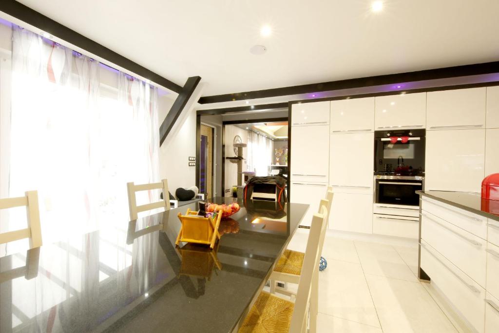 Bretzel Home – photo 10