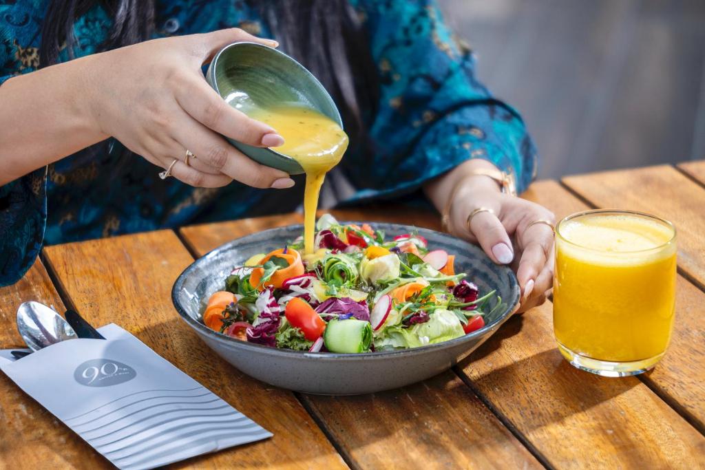 Grand Millennium Al Wahda Hotel and Executive Apartments Abu Dhabi - Resim 10