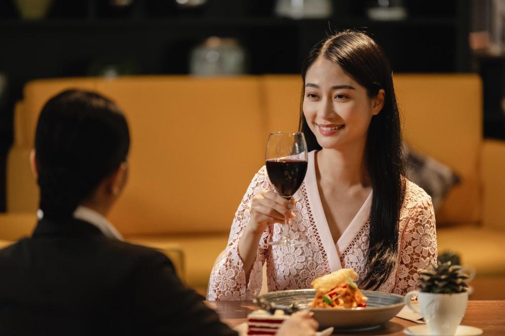 Grand Millennium Al Wahda Executive Apartments - Resim 38