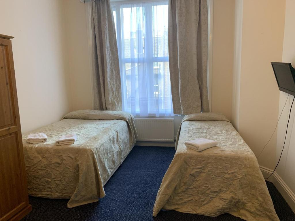 St Simeon - Resim 36