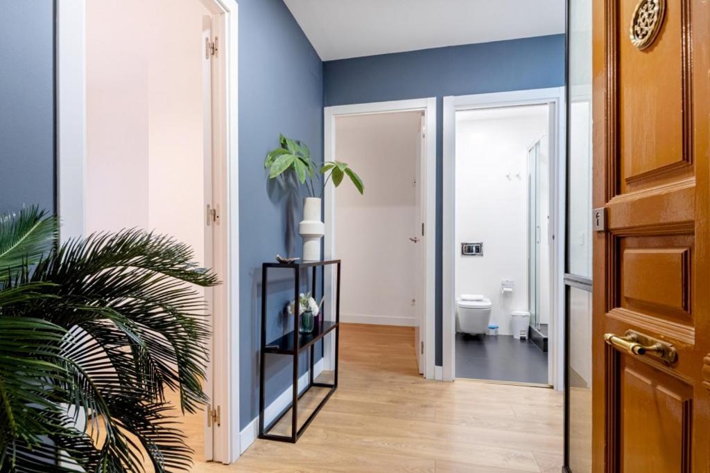 Koupelna v ubytování 3 bedrooms 2 bathrooms furnished - Salamanca - Stylish - MintyStay