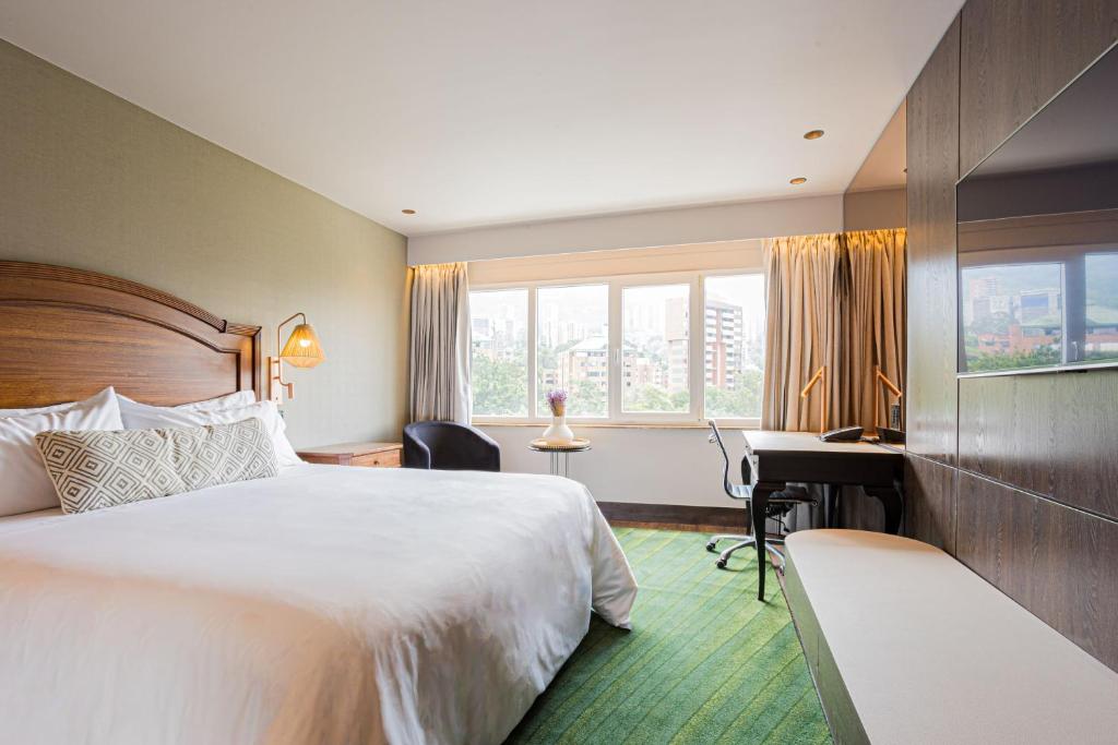 Postel nebo postele na pokoji v ubytování InterContinental Medellin - Movich by IHG