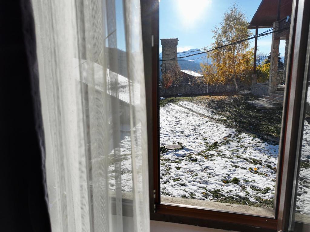 Guesthouse Lanchvali v zimě