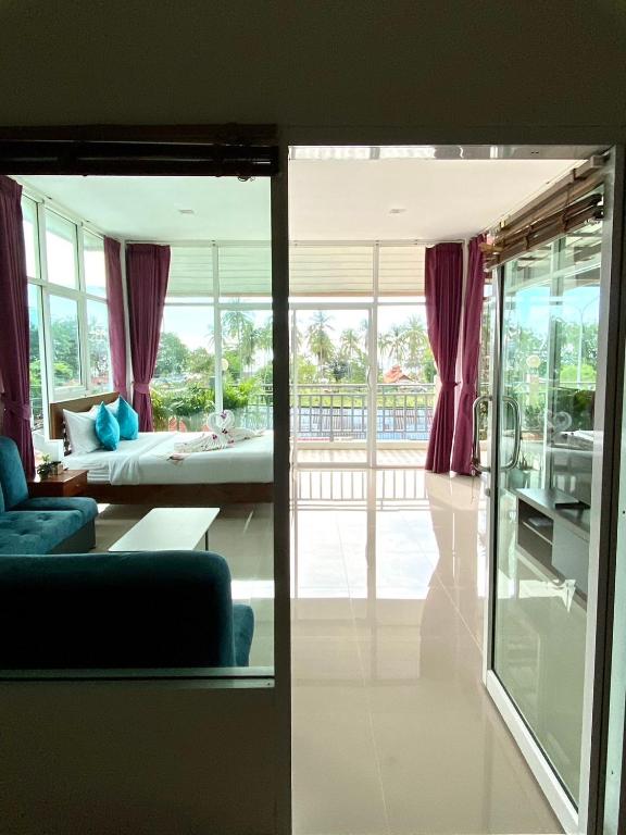 Lanta Just Come Hotel - 12